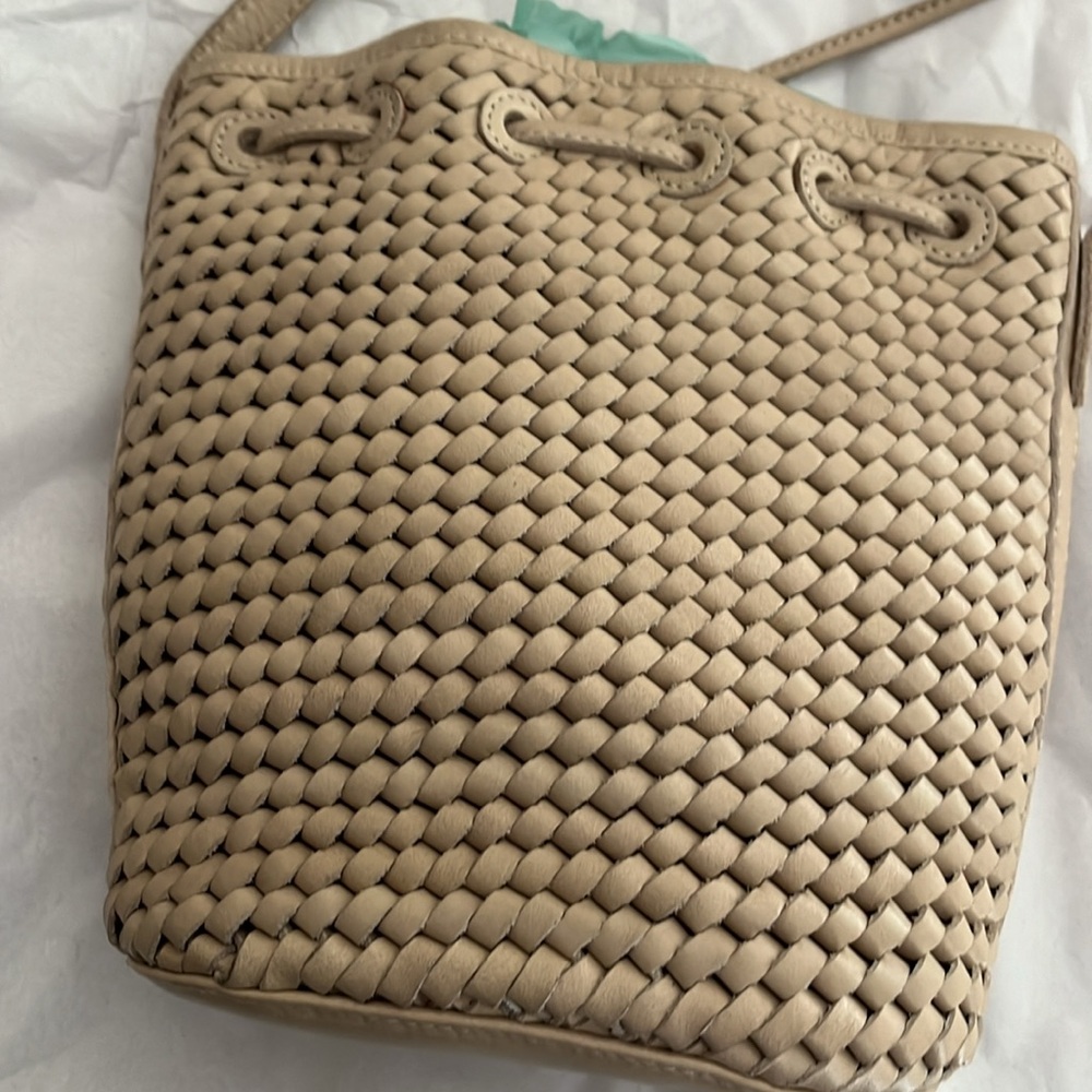 Bembien Izzy woven leather crossbody bag in ivory (beige)new condition, no stai…